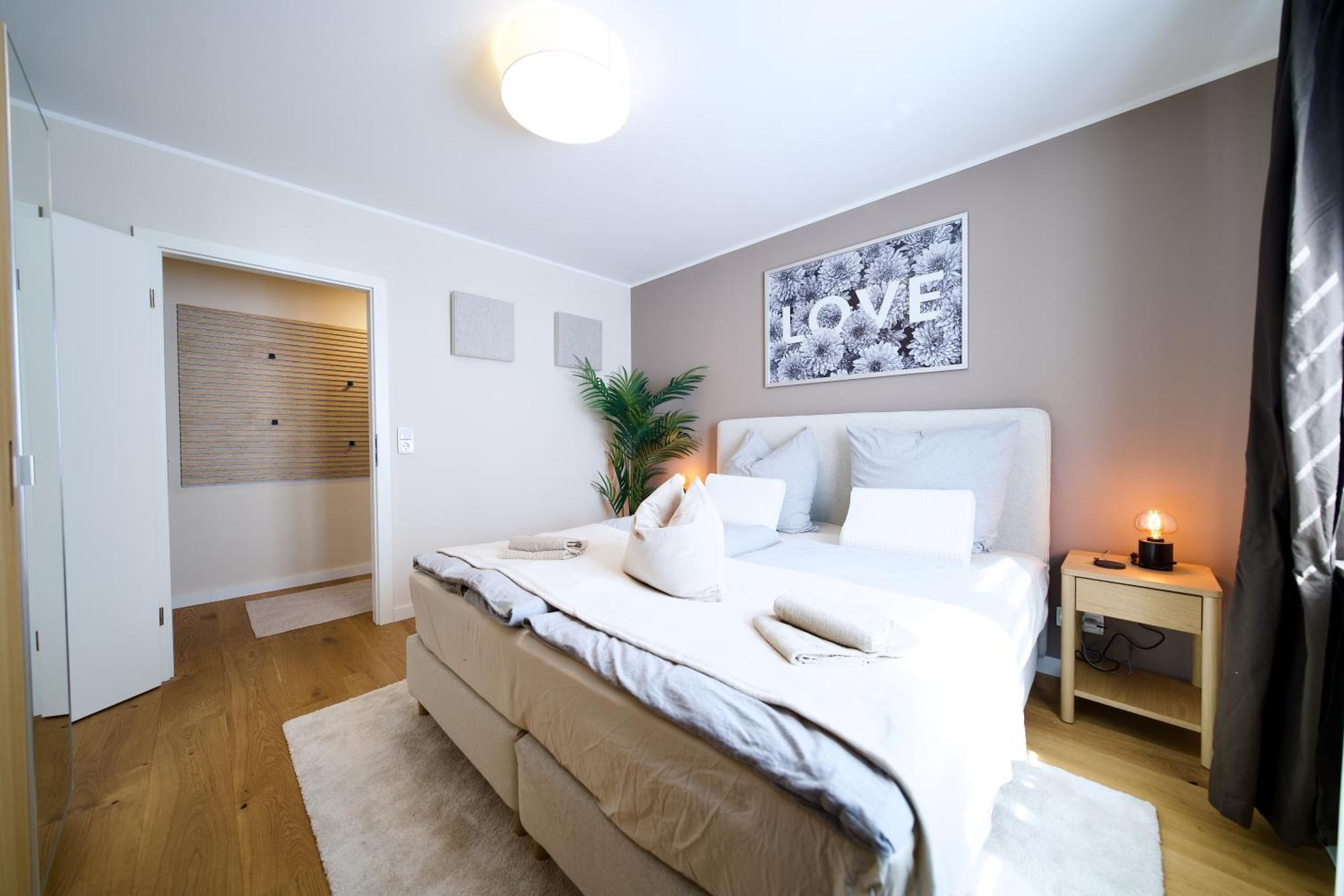 Edler Wohnraum Schwanenteich-Oase Mit Balkon, Kaffeevollautomat, Lift & Parkplatz Apartamento Zwickau Exterior foto
