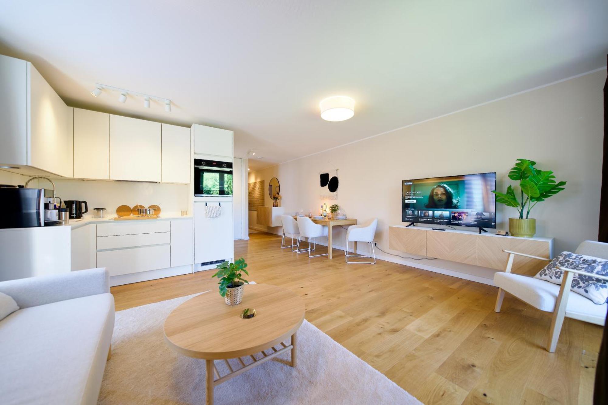 Edler Wohnraum Schwanenteich-Oase Mit Balkon, Kaffeevollautomat, Lift & Parkplatz Apartamento Zwickau Exterior foto